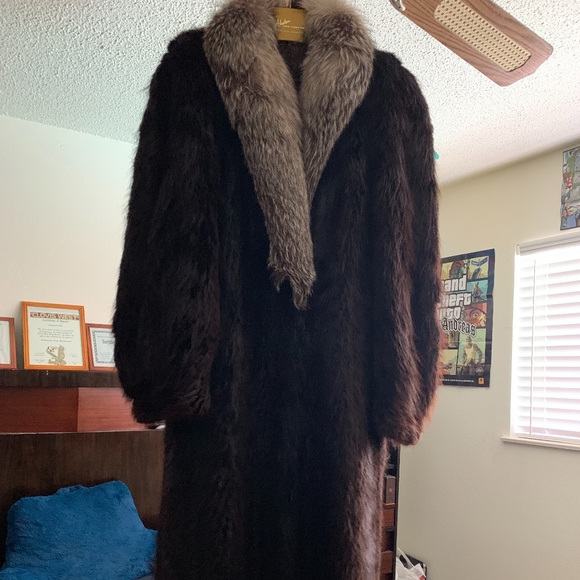Full Length Alaskan custom built mink coat - Picture 1 of 3